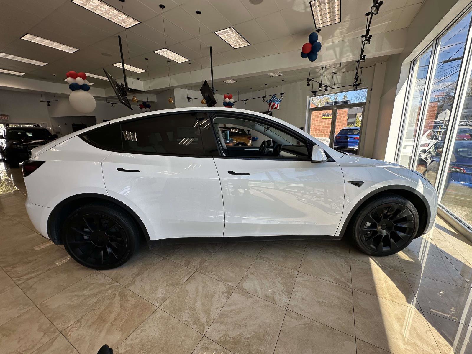 Used 2023 Tesla Model Y Long Range image 2