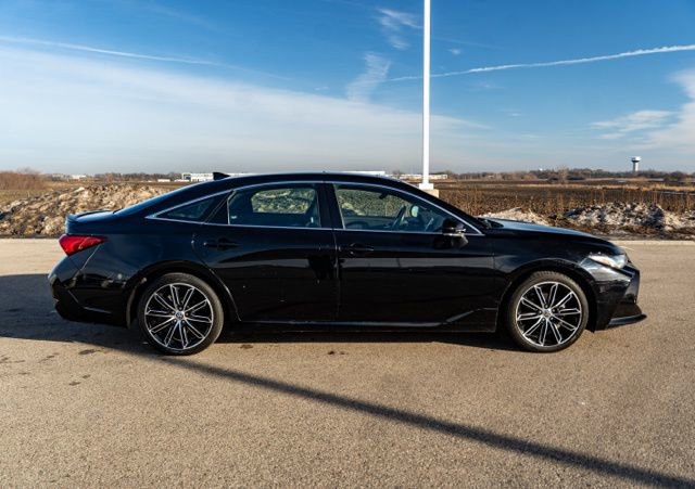 Used 2021 Toyota Avalon Touring w/ Advanced Safety Package image 4