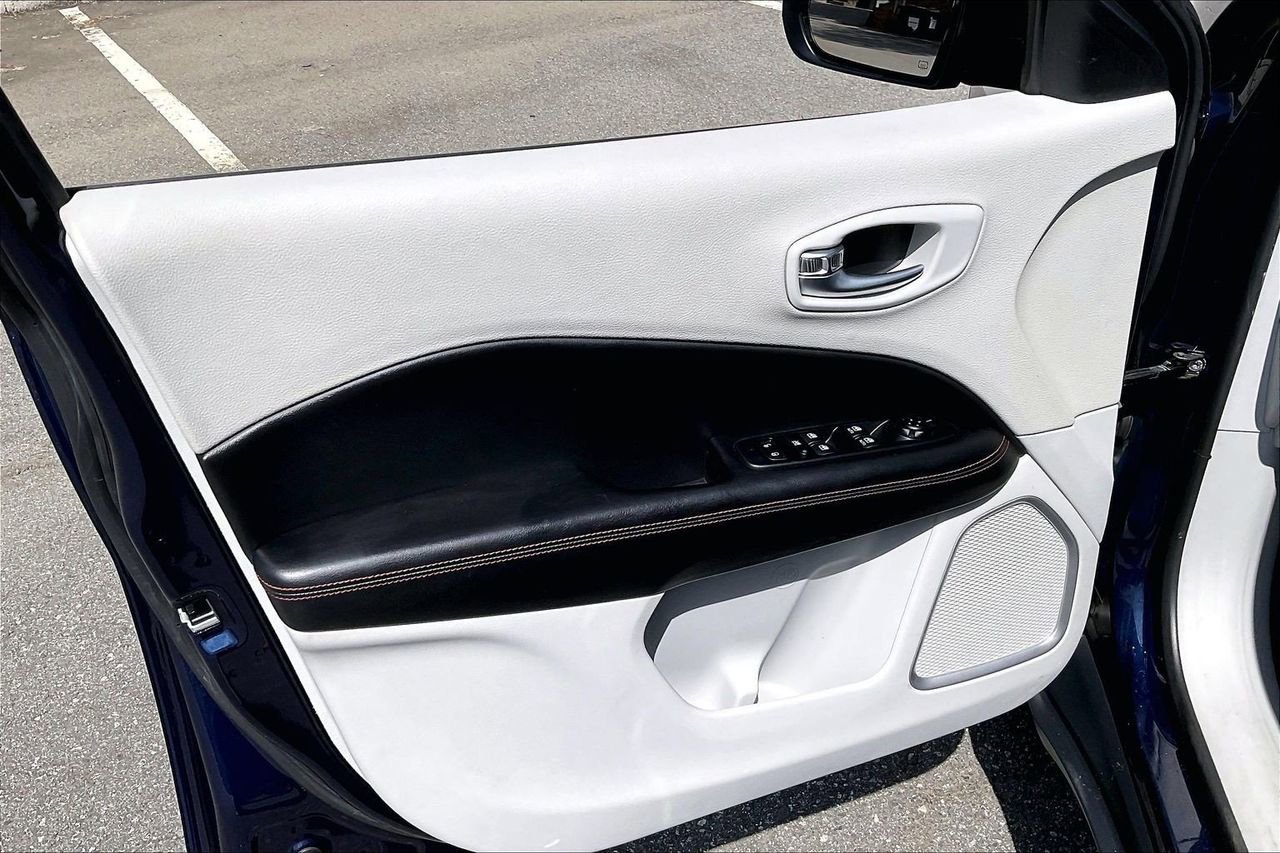 Certified 2021 Jeep Compass Limited image 26