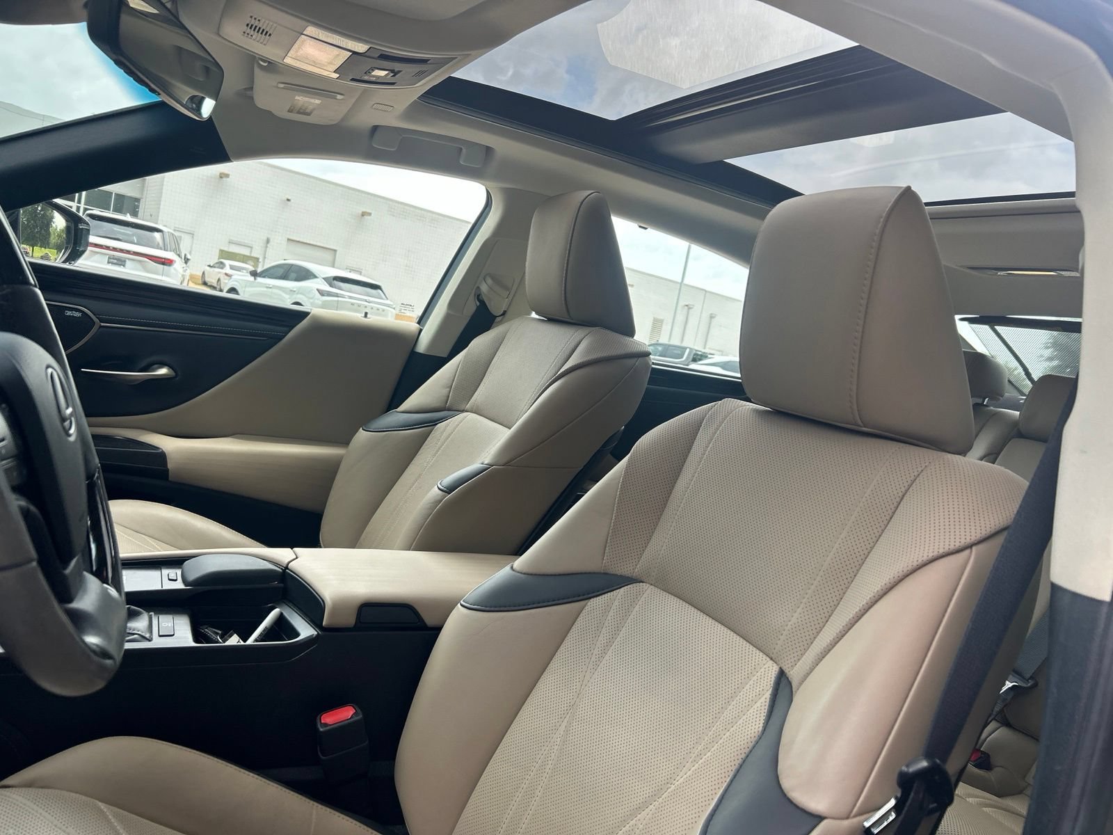Certified 2021 Lexus ES 350 Ultra Luxury w/ Accessory Package 2 FWD image 13