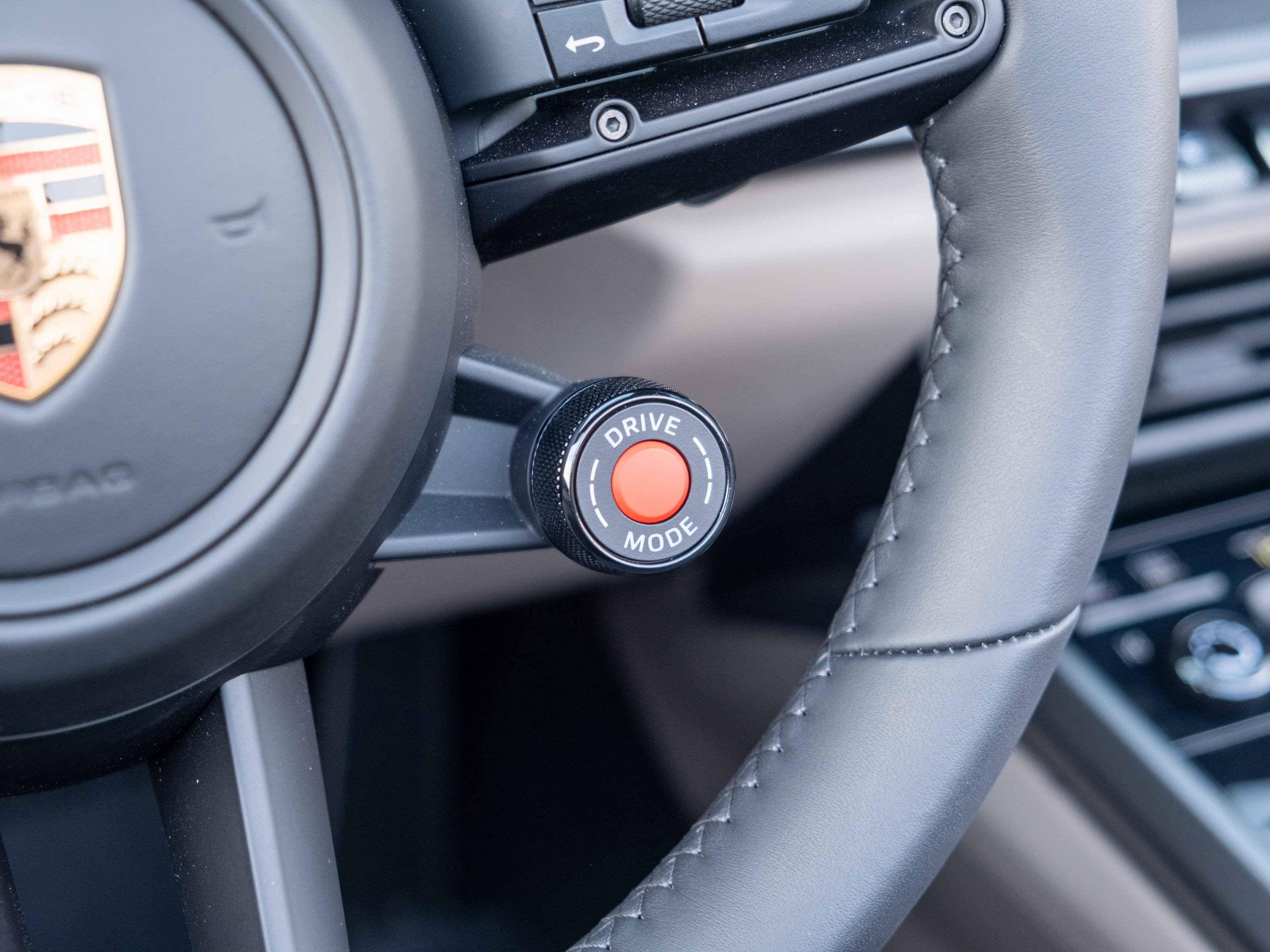 Certified 2025 Porsche 911 Carrera image 31