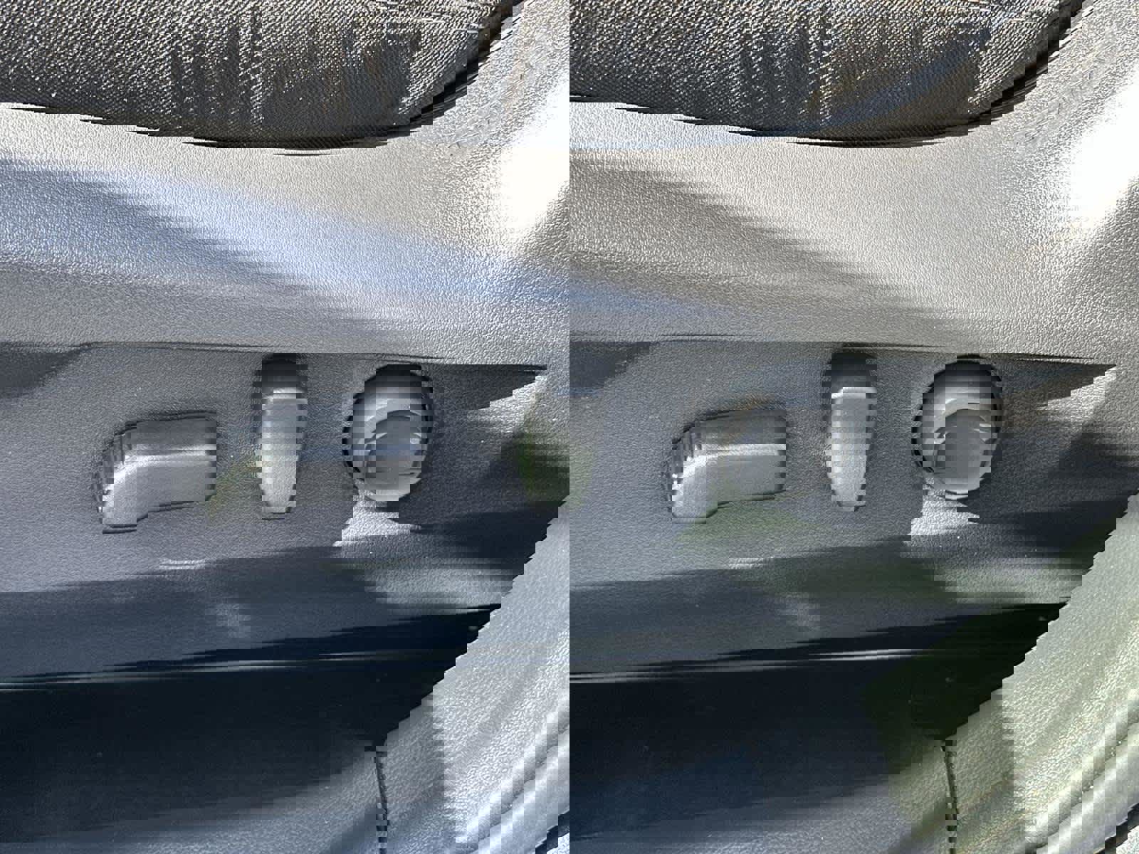 Used 2025 Subaru Outback Premium image 21