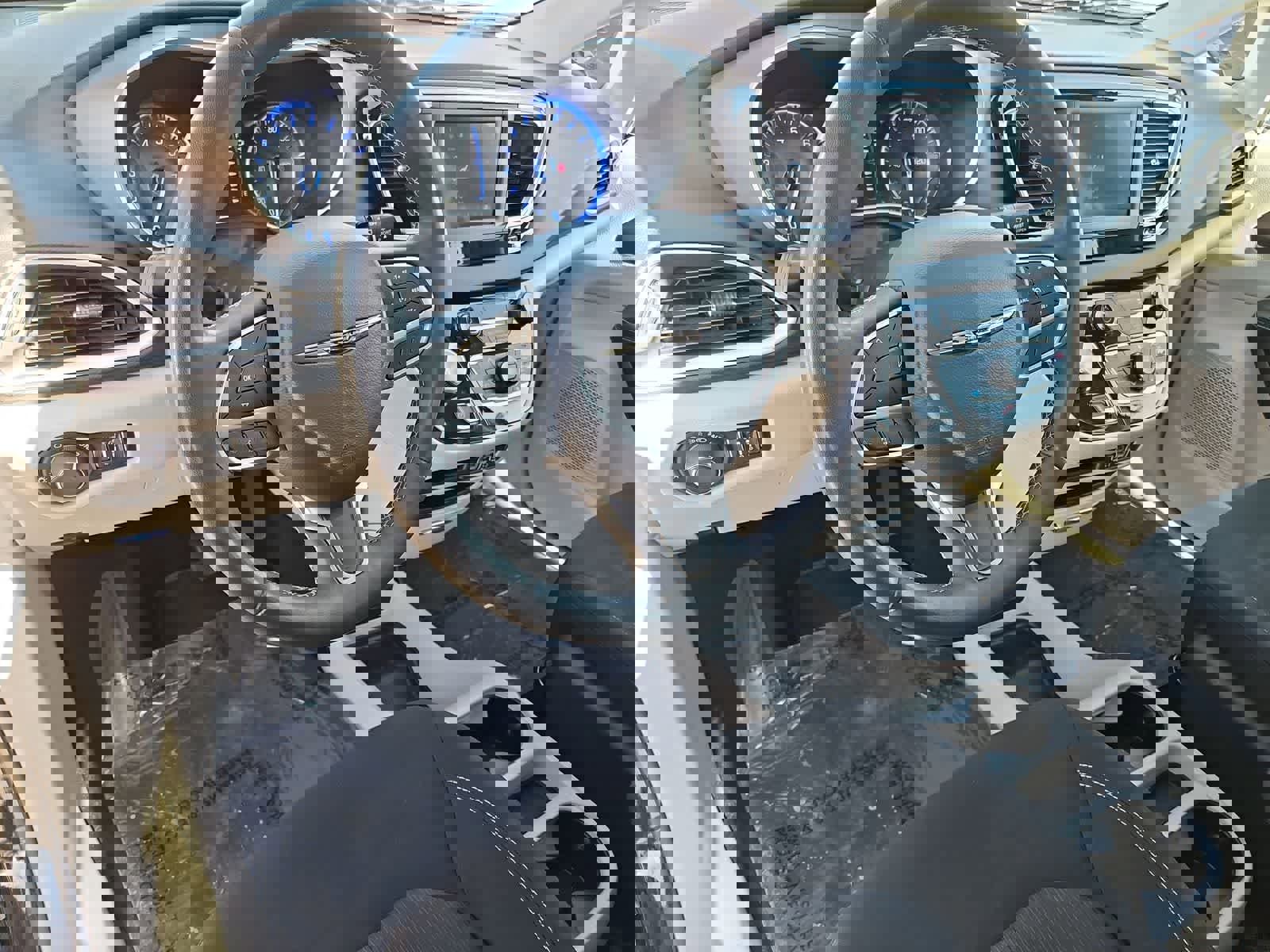 Certified 2023 Chrysler Voyager LX image 11