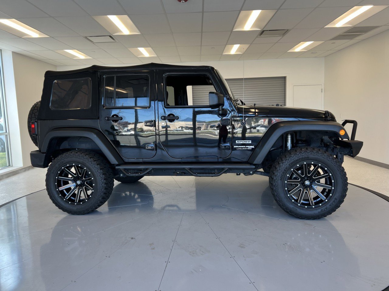Used 2018 Jeep Wrangler Unlimited Sport S image 44