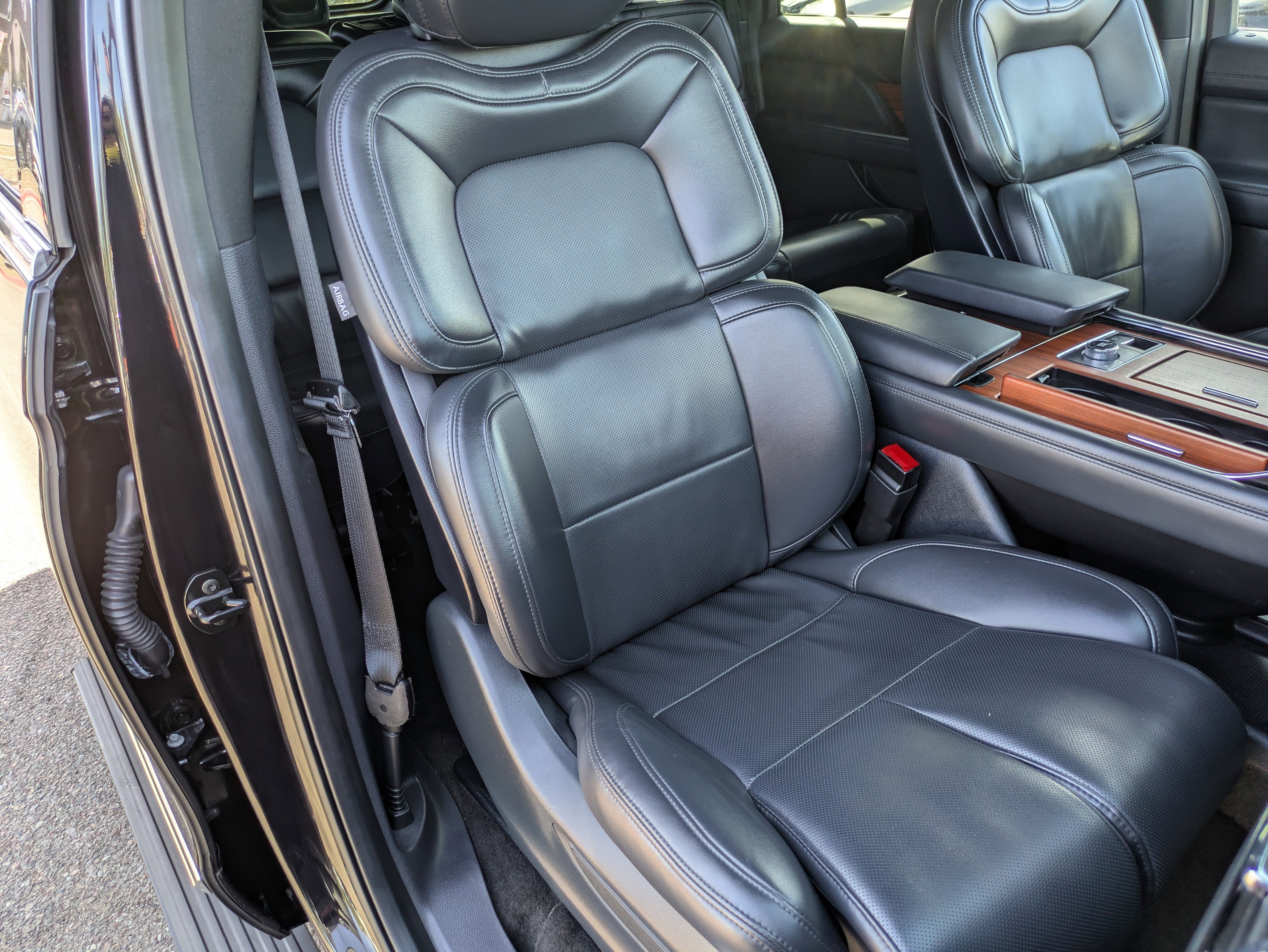 Used 2024 Lincoln Navigator L 4WD image 10