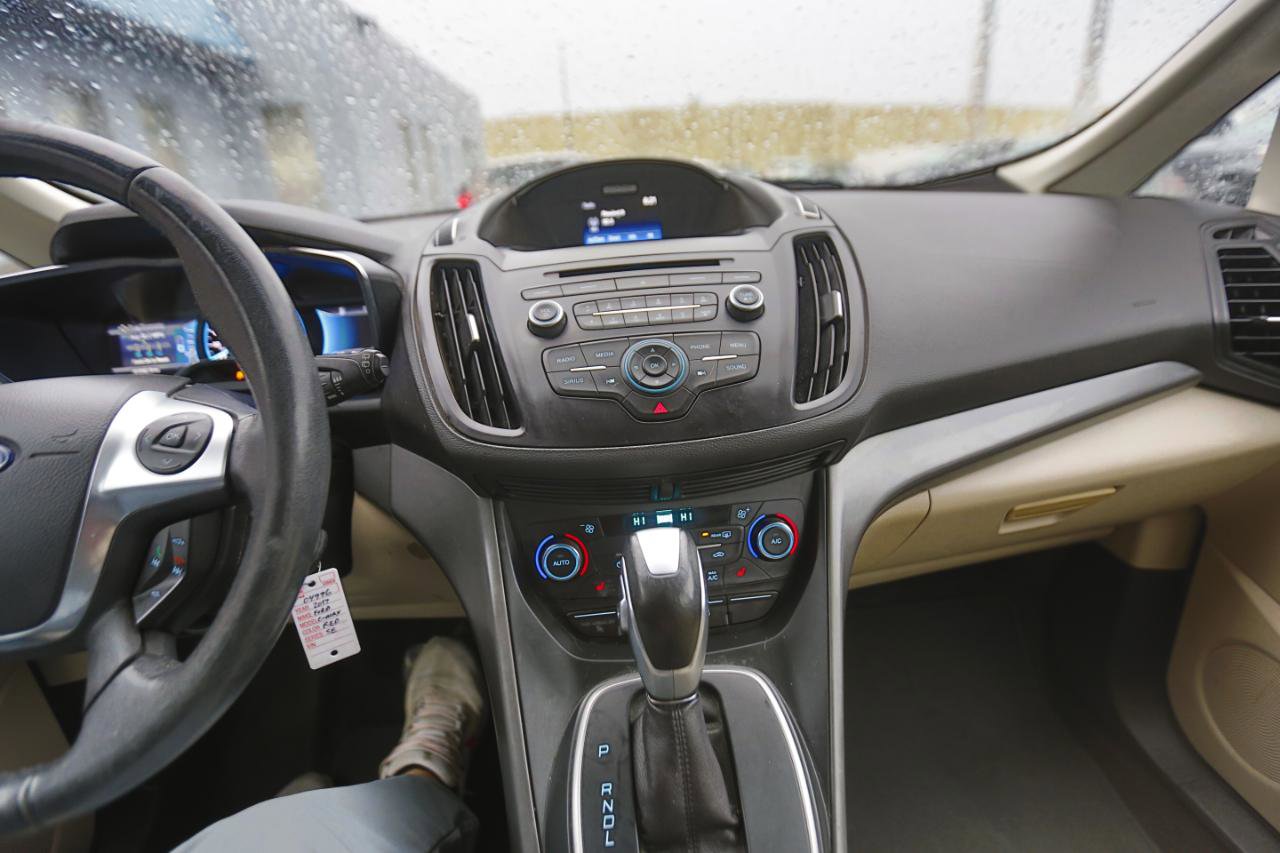 Used 2017 Ford C-MAX Energi SE w/ Equipment Group 402A image 8