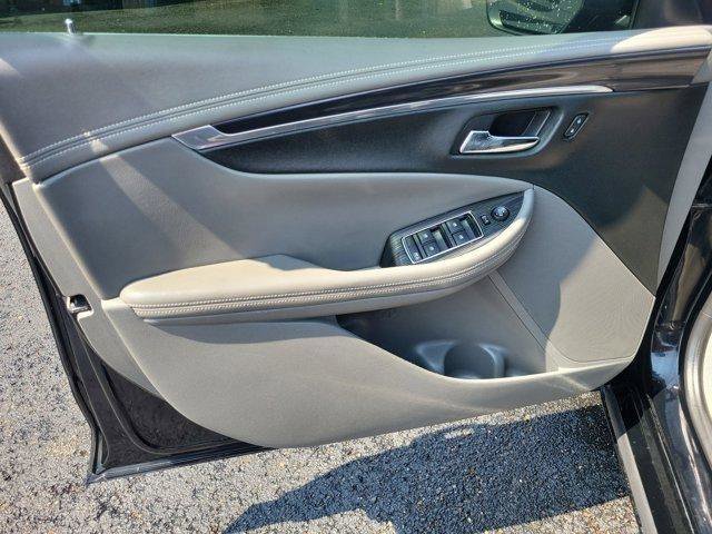 Used 2018 Chevrolet Impala LT w/ LT Convenience Package FWD image 17