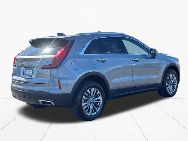 Used 2025 Cadillac XT4 Premium Luxury FWD image 6