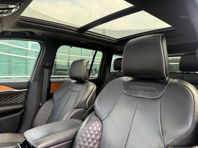 Used 2023 Jeep Grand Cherokee Summit AWD/4WD image 14