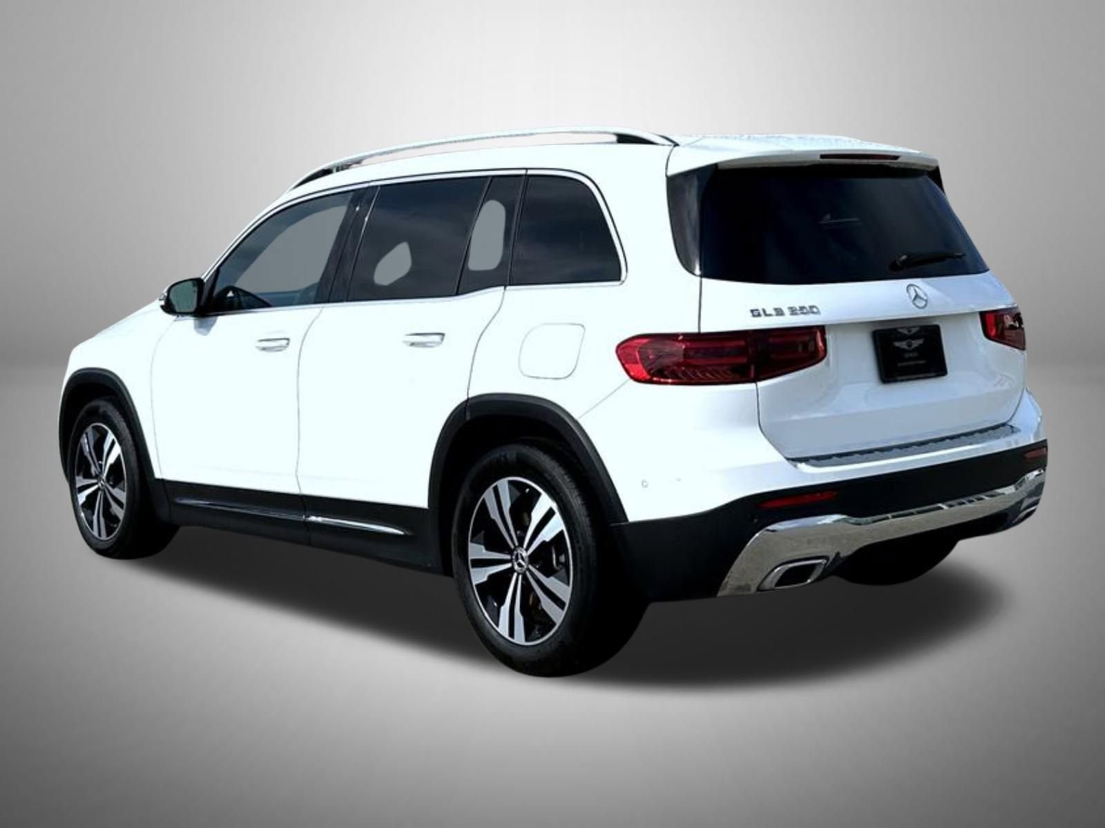 Used 2024 Mercedes-Benz GLB 250 image 7