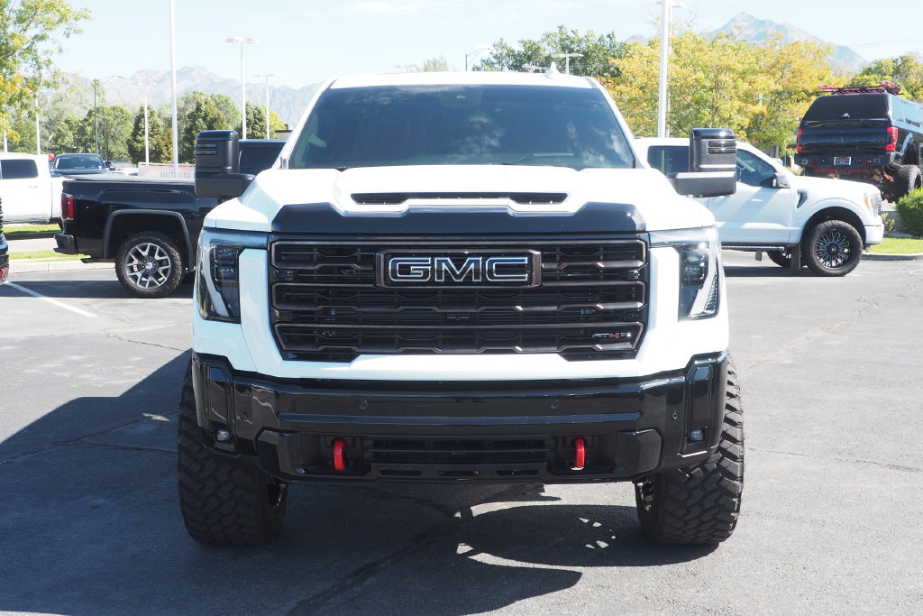 Used 2026 GMC Sierra 2500 AT4X AWD/4WD image 2