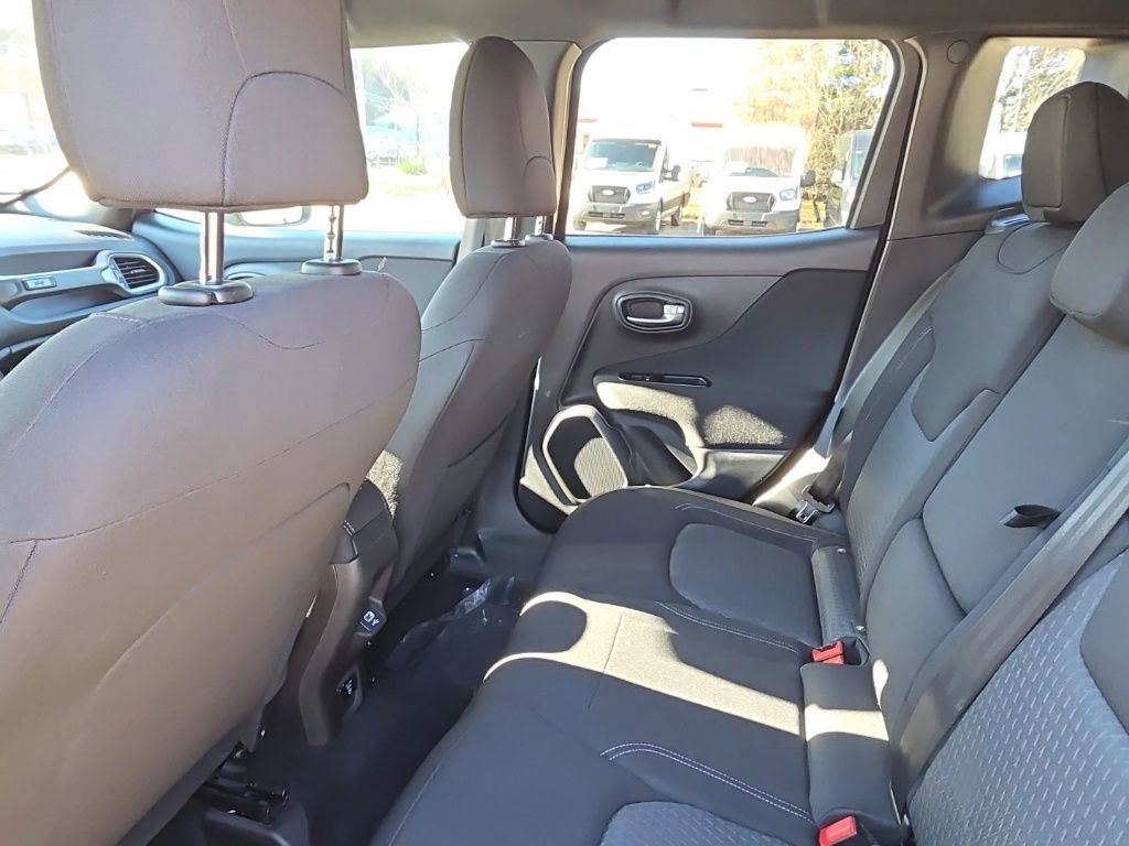 Used 2021 Jeep Renegade Latitude image 11