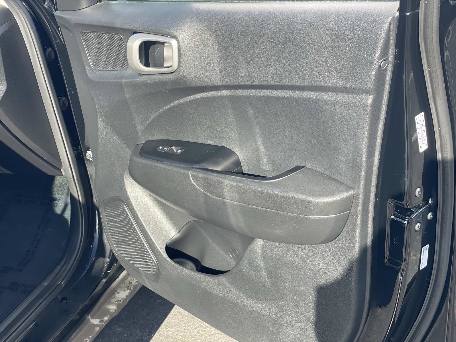 Certified 2023 Hyundai Venue SE image 25