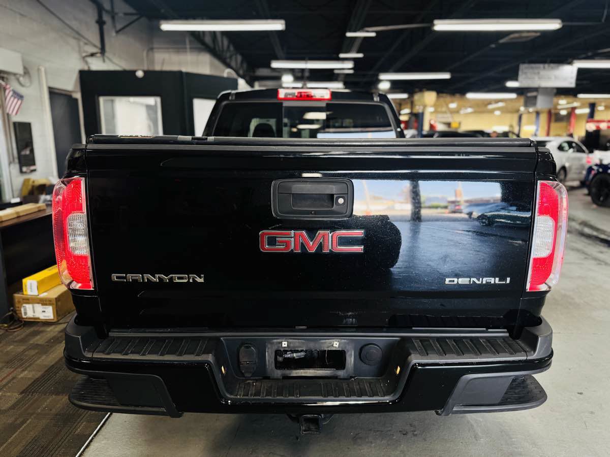 Used 2018 GMC Canyon Denali AWD/4WD image 6