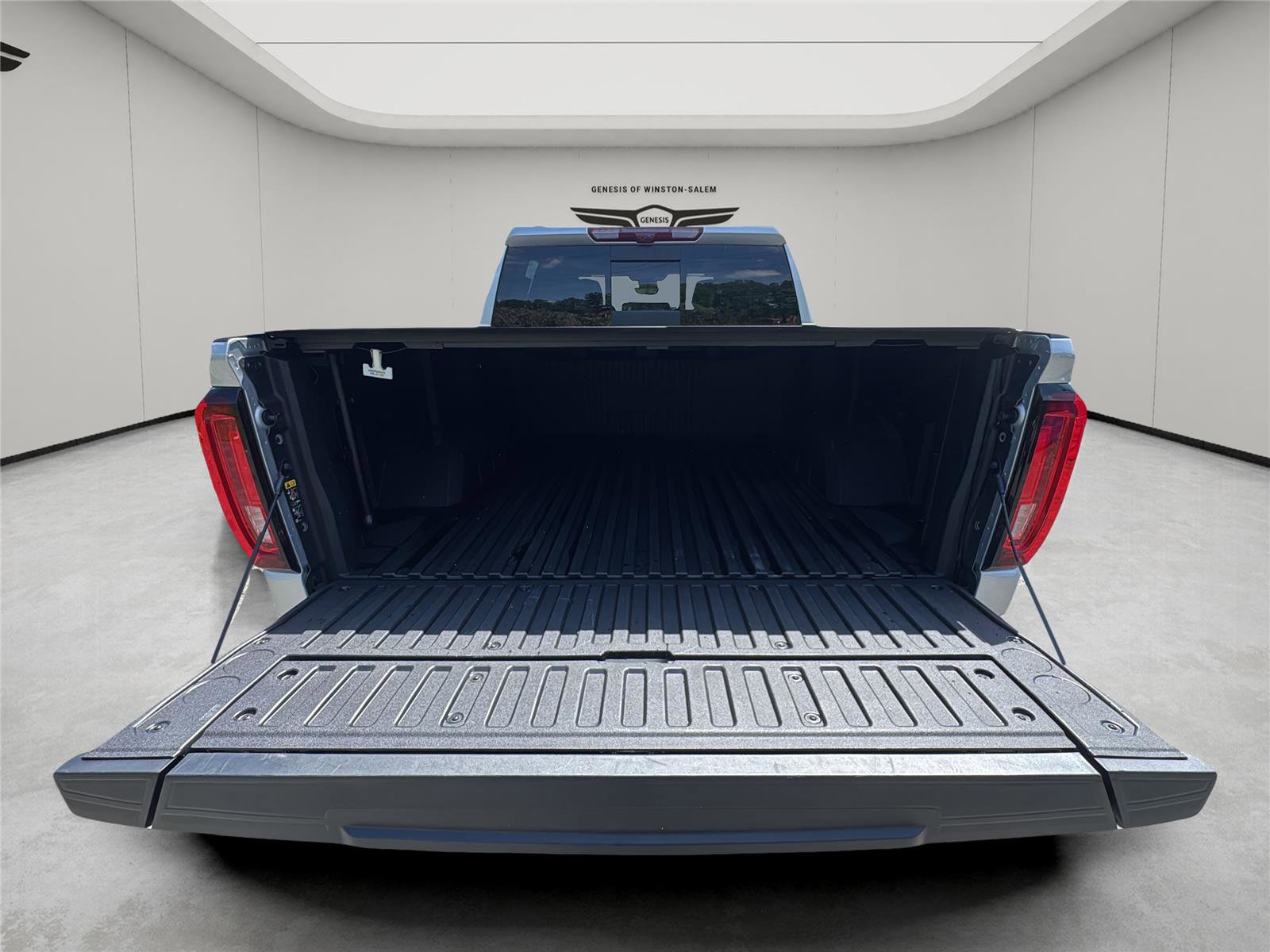 Used 2022 GMC Sierra 1500 Denali Ultimate AWD/4WD image 13