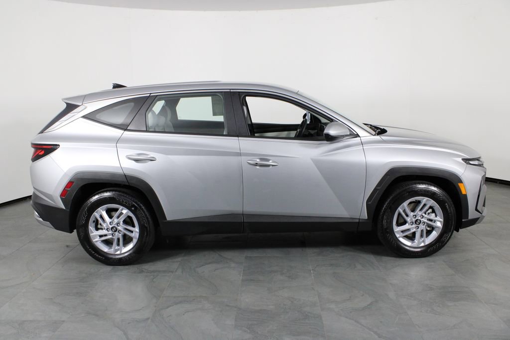 Certified 2026 Hyundai Tucson SE FWD image 15