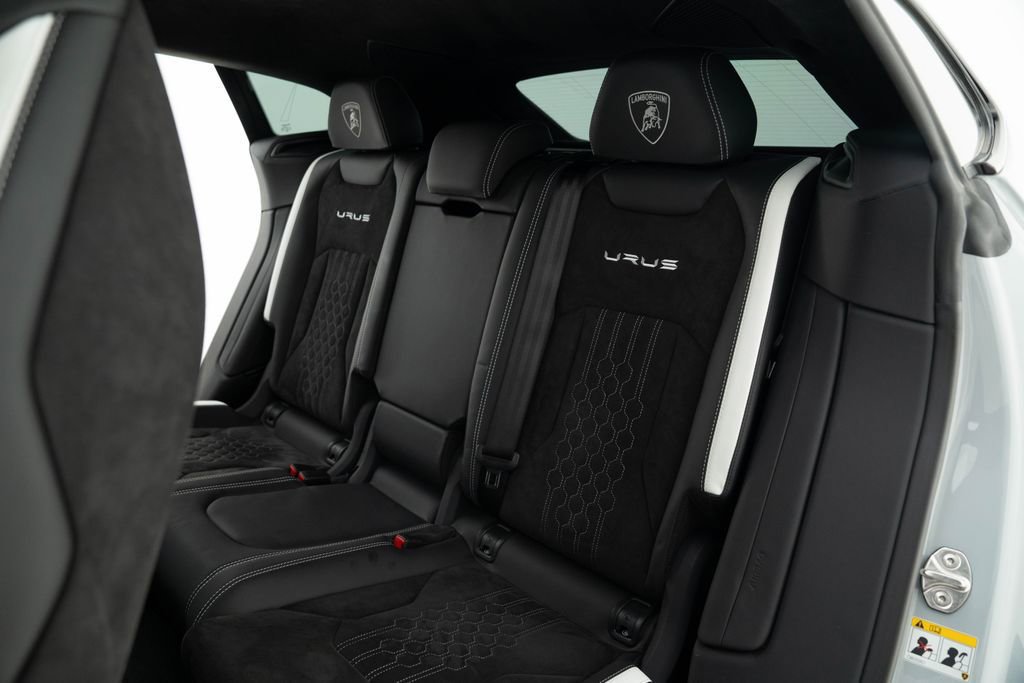 Used 2024 Lamborghini Urus S AWD/4WD image 36