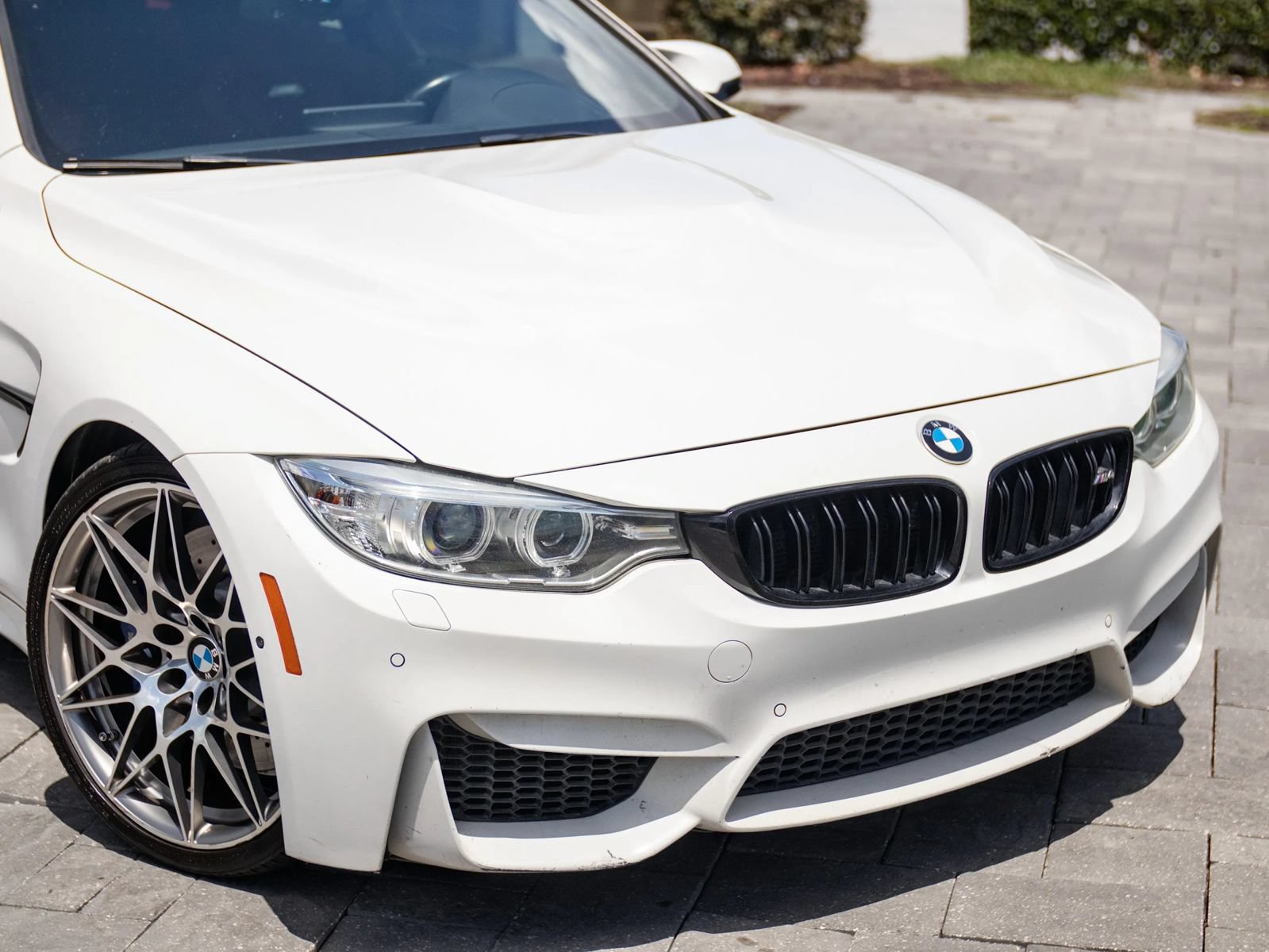 Used 2017 BMW M4 Coupe RWD image 3