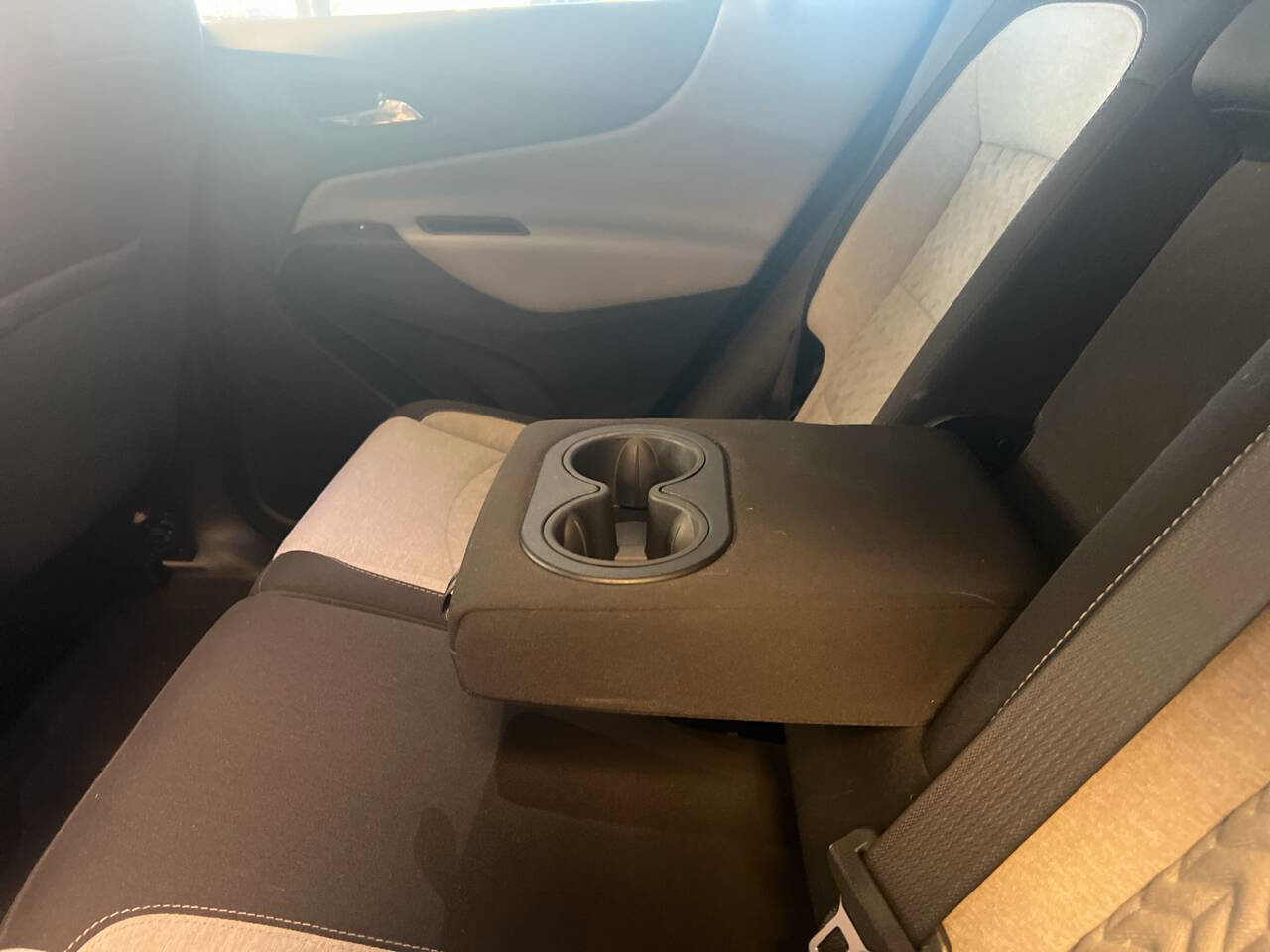 Used 2022 Chevrolet Equinox LS image 41