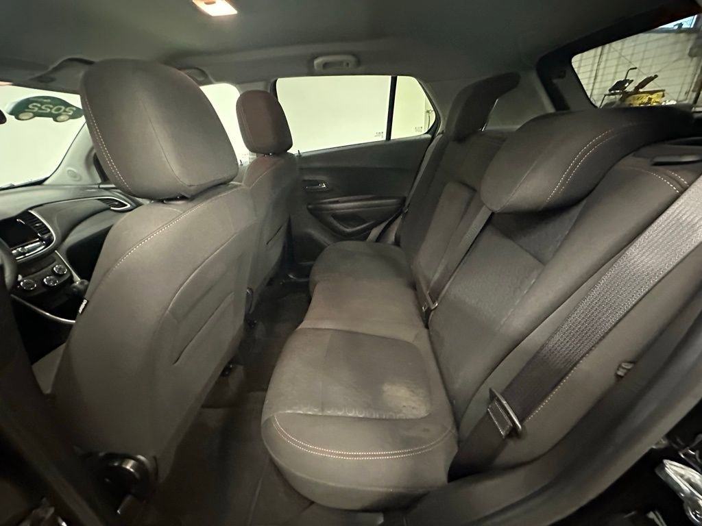 Certified 2022 Chevrolet Trax LS w/ Tint and Cruise Package image 24