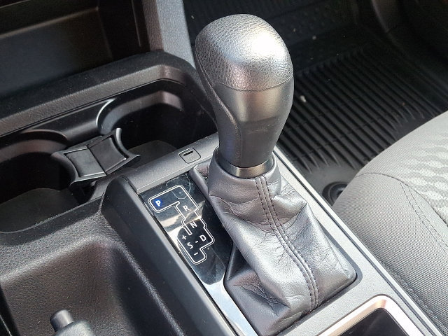 Used 2023 Toyota Tacoma SR AWD/4WD image 16