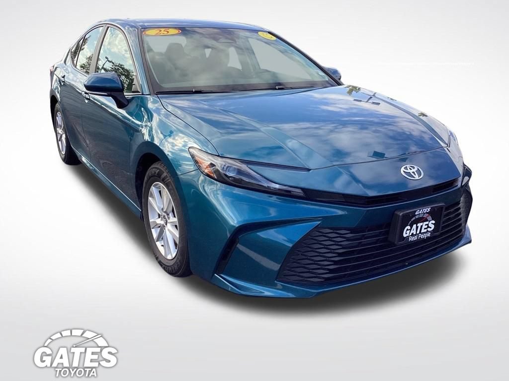 Used 2025 Toyota Camry LE FWD image 1