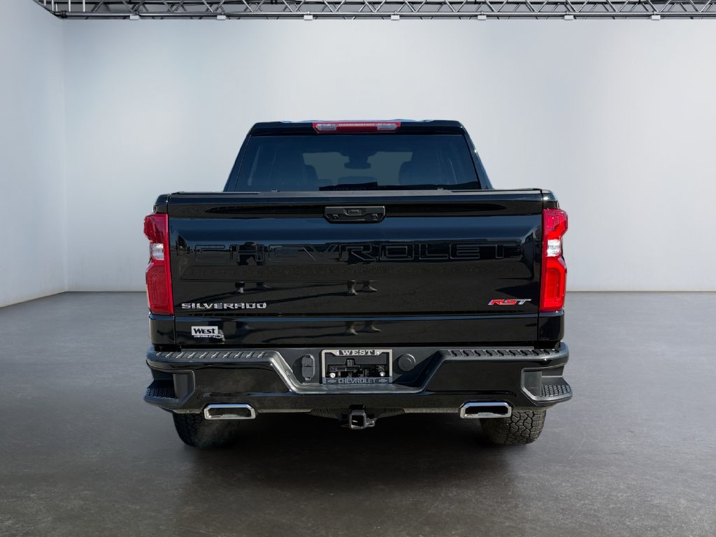 Used 2025 Chevrolet Silverado 1500 RST w/ Z71 Off-Road Package AWD/4WD image 4