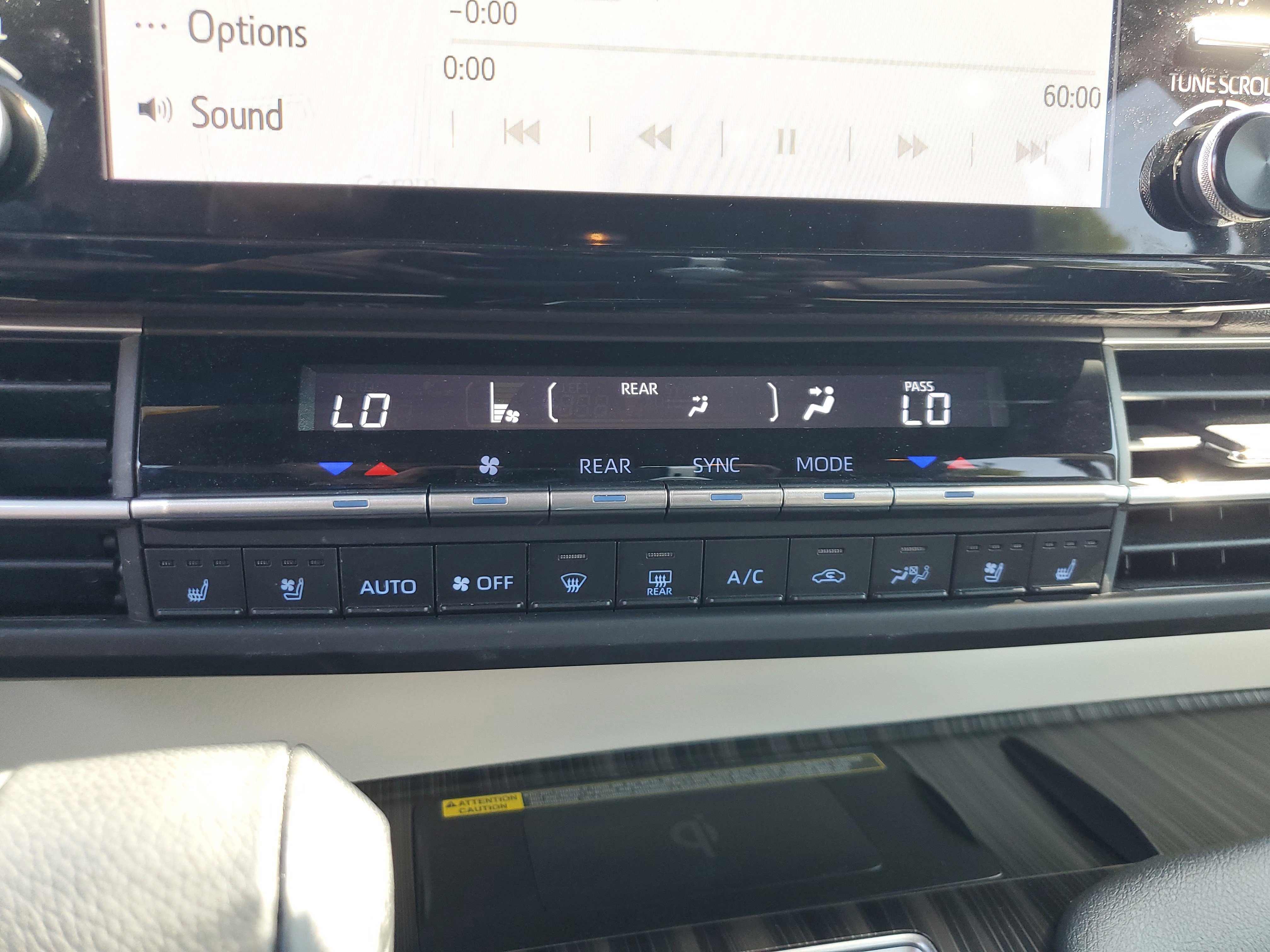 Used 2023 Toyota Sienna Platinum image 20