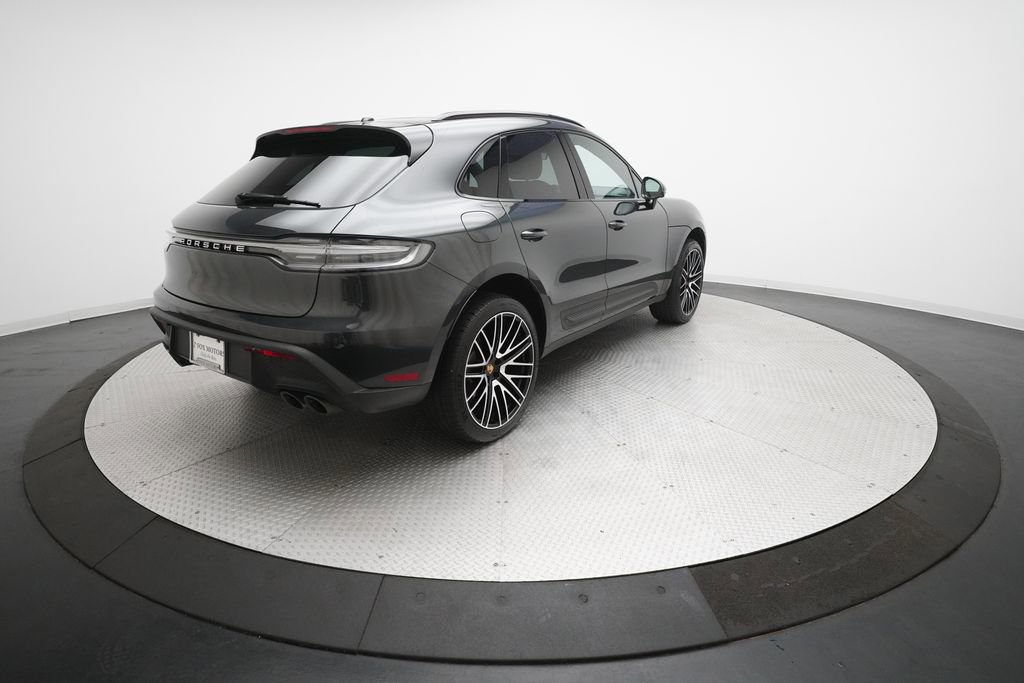 Certified 2026 Porsche Macan image 5