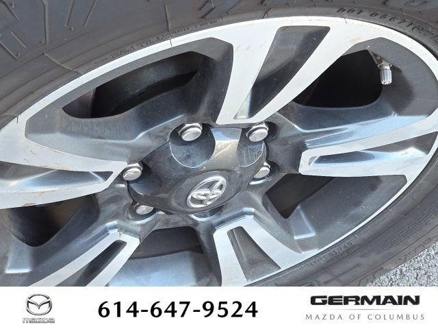 Used 2017 Toyota Tacoma TRD Sport w/ Premium & Technology Package AWD/4WD image 10