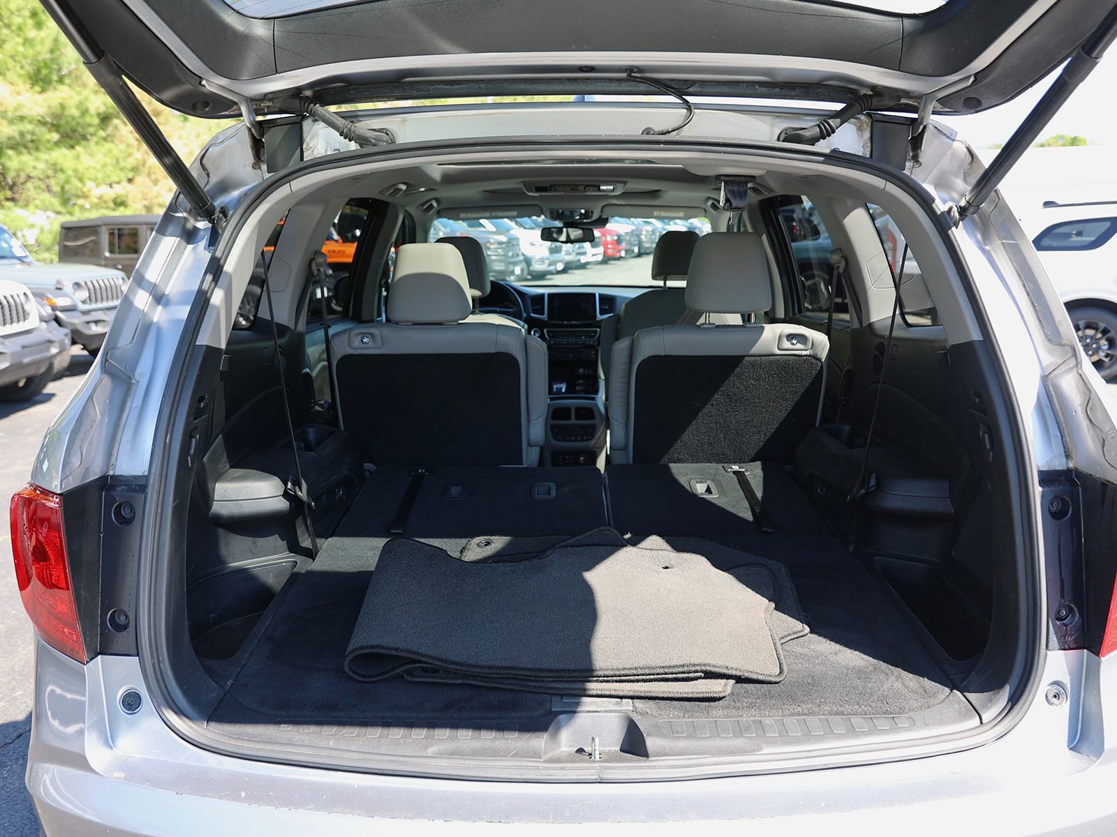 Used 2017 Honda Pilot Elite image 14