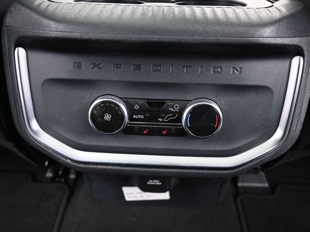 Certified 2025 Ford Expedition Max Platinum AWD/4WD image 16