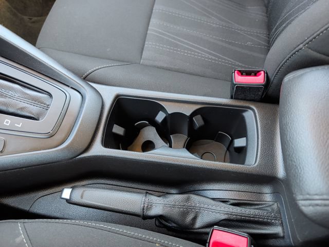 Used 2017 Ford Focus SE w/ Interior Protection Package FWD image 22