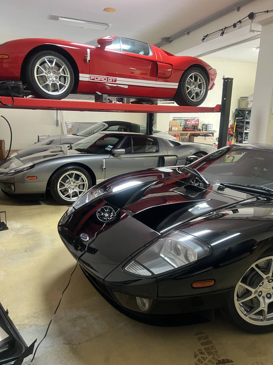 Used 2005 Ford GT RWD image 75