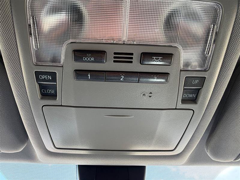 Used 2019 Toyota Highlander XLE AWD/4WD image 53