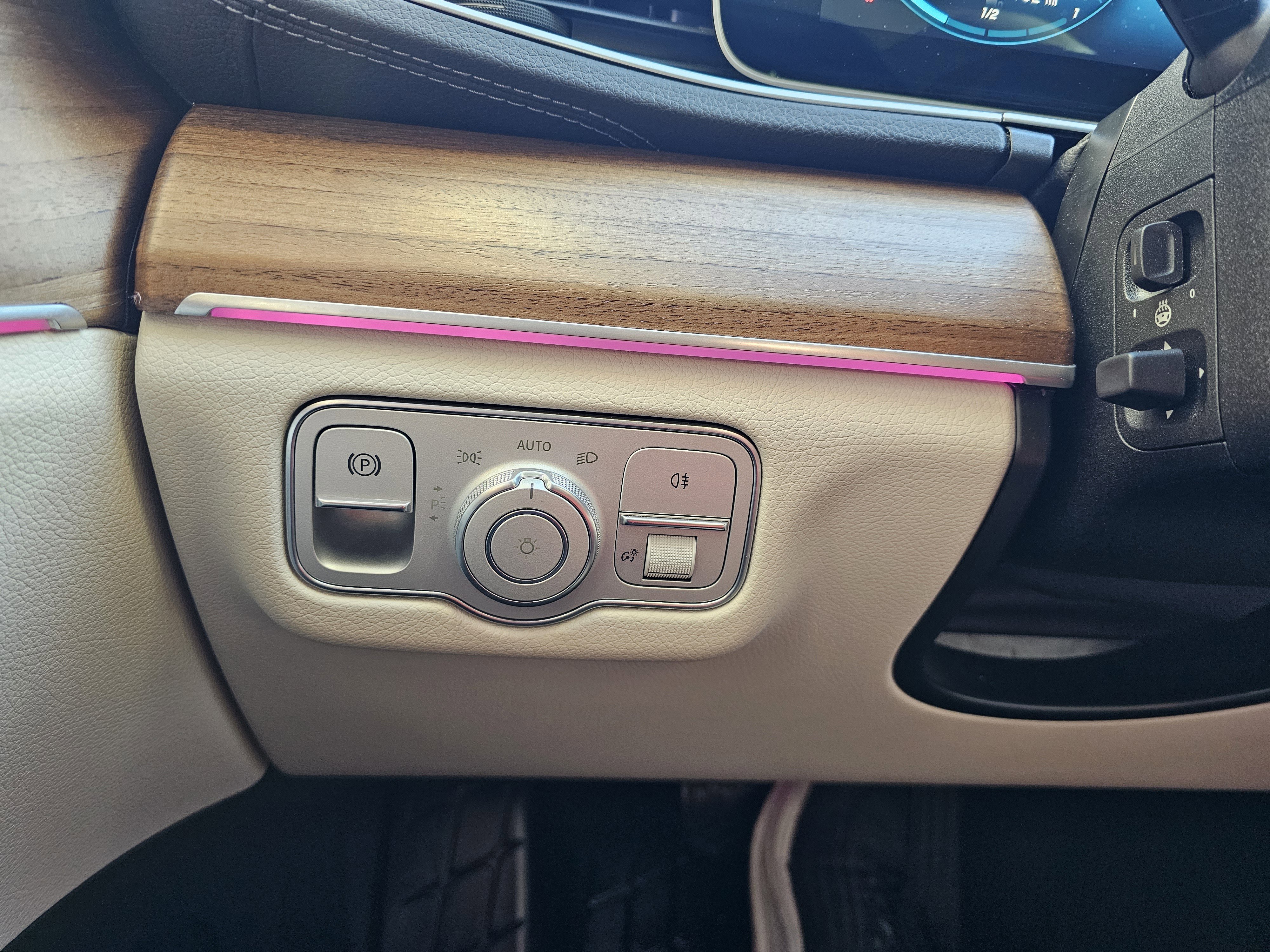 Used 2023 Mercedes-Benz GLS 450 4MATIC image 28