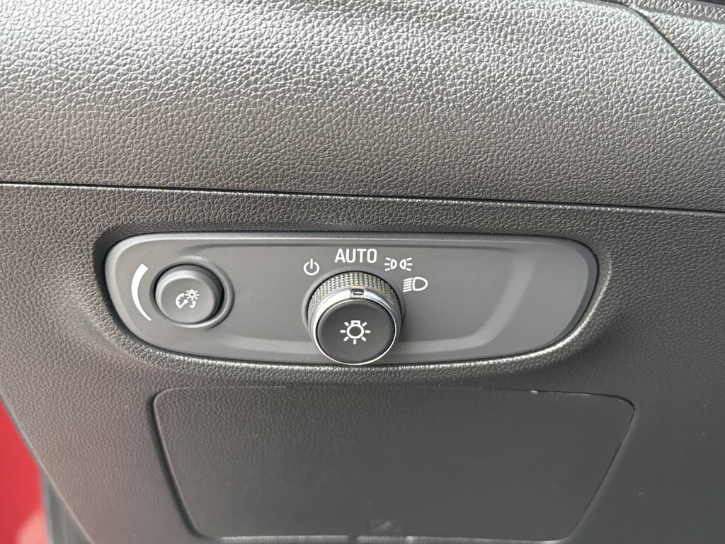 Used 2024 Buick Encore GX Preferred w/ Comfort Package FWD image 24