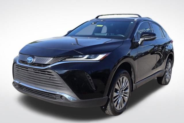 Used 2022 Toyota Venza XLE AWD/4WD image 6