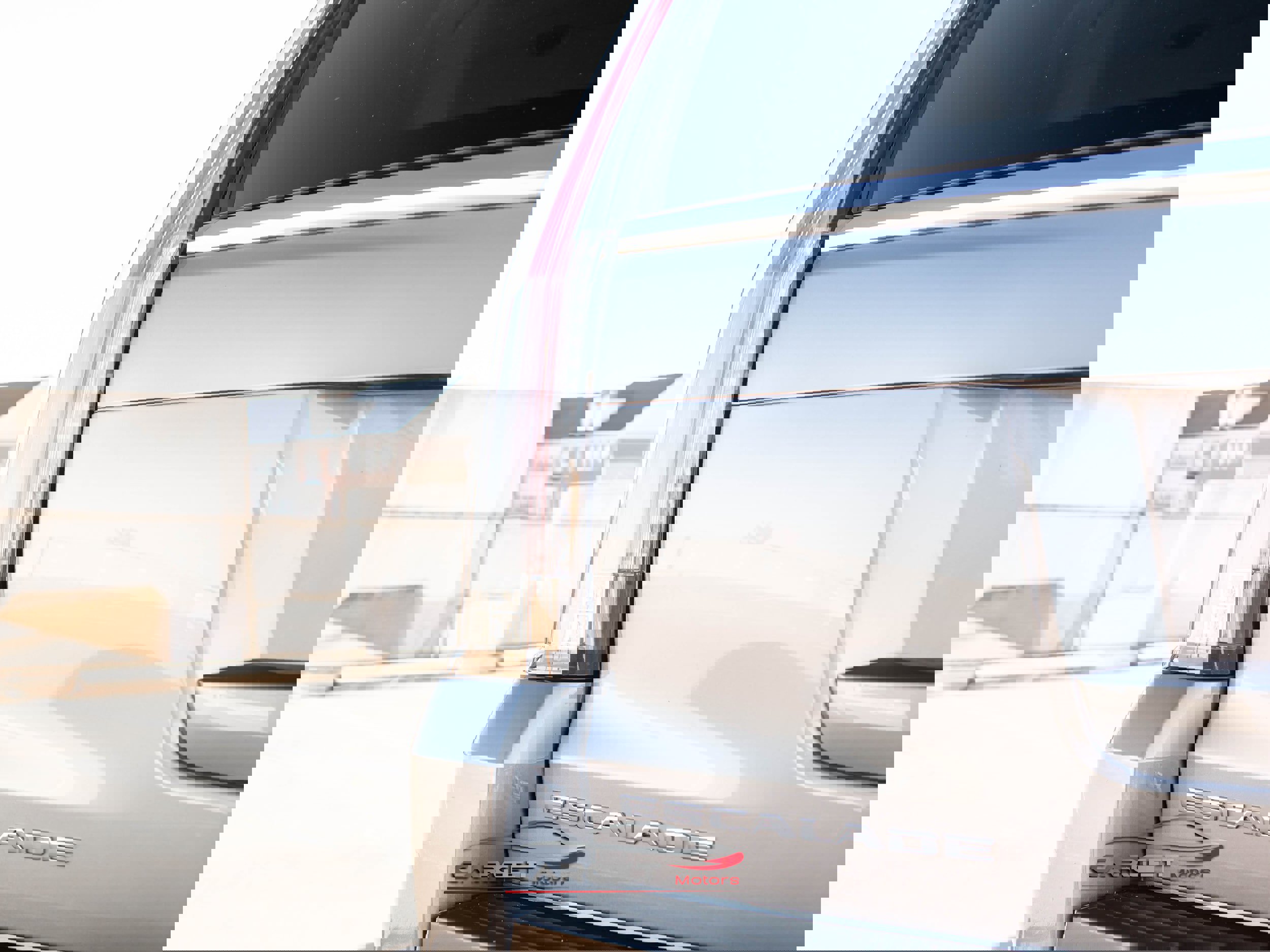 Used 2020 Cadillac Escalade Premium Luxury image 45