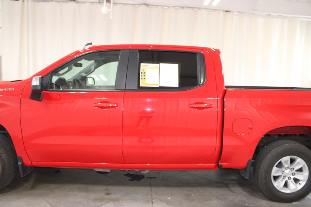Used 2025 Chevrolet Silverado 1500 LT AWD/4WD image 6