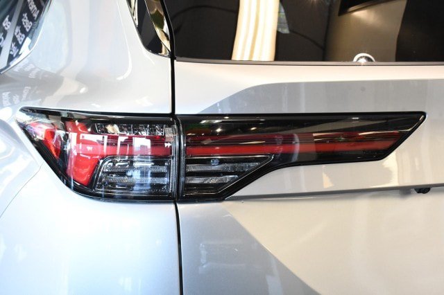 New 2026 Mitsubishi Outlander ES AWD/4WD image 14