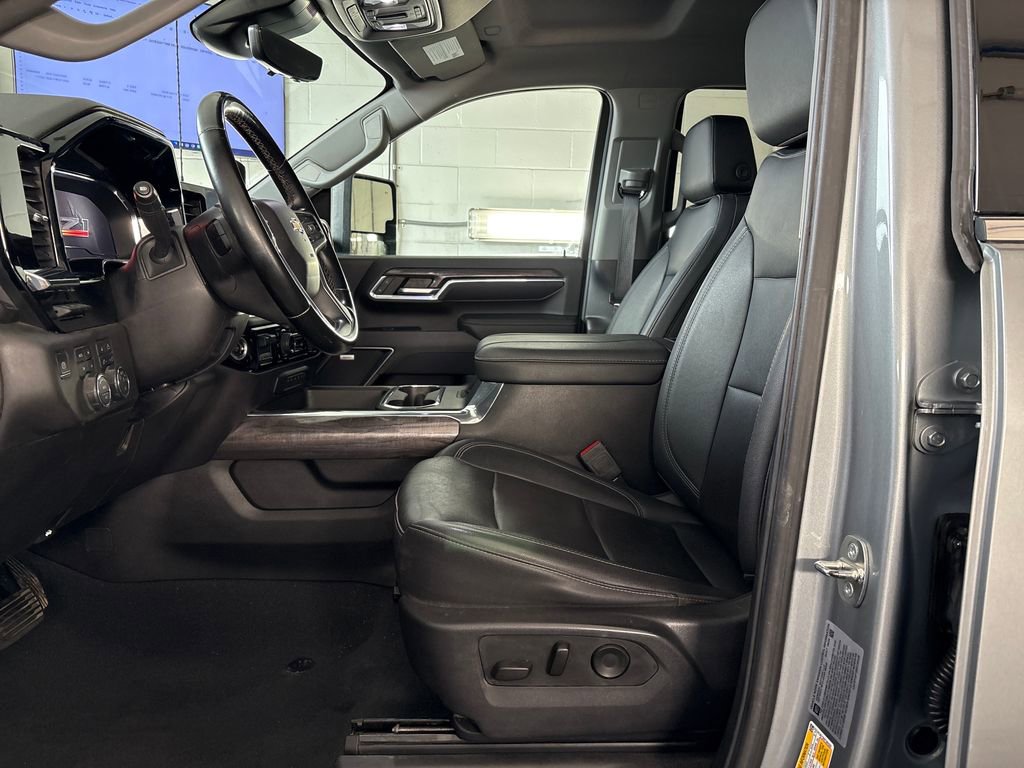 Used 2024 Chevrolet Silverado 3500 LTZ w/ LTZ Premium Texas Edition AWD/4WD image 19