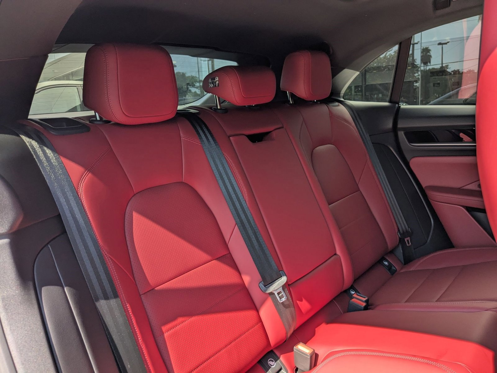 New 2025 Porsche Macan Electric image 24