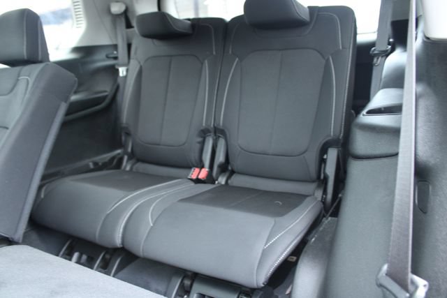 Used 2023 Jeep Grand Cherokee L Laredo w/ Luxury Tech Group I RWD image 44