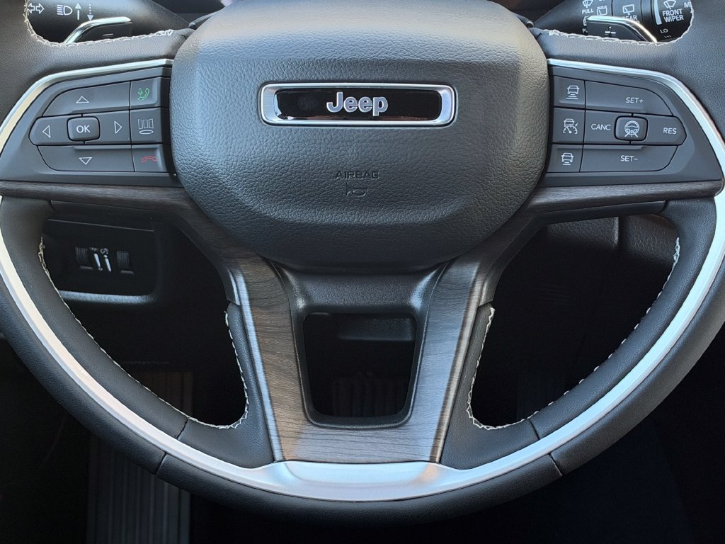 New 2027 Jeep Grand Cherokee Limited AWD/4WD image 19