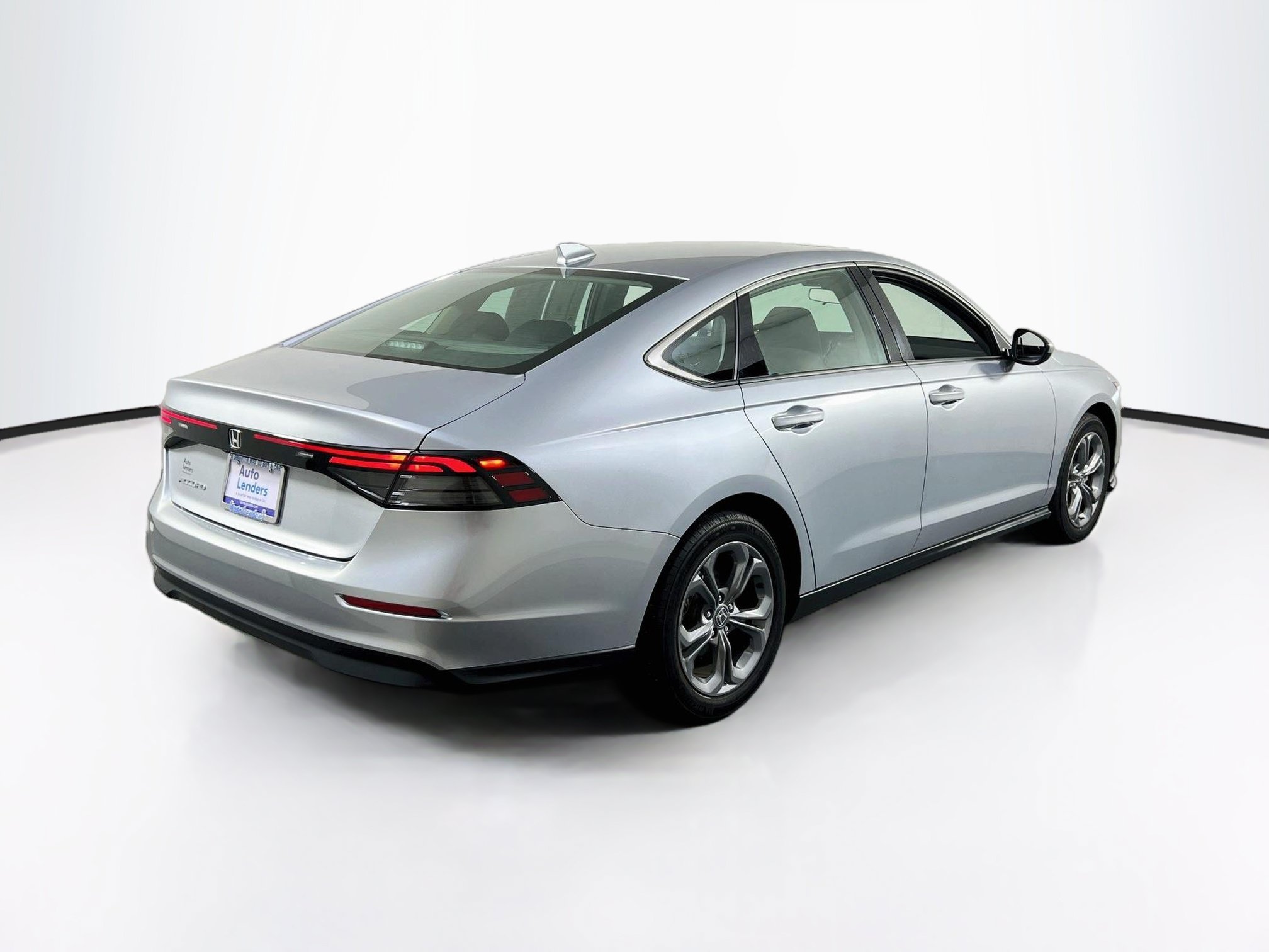Used 2023 Honda Accord EX image 5