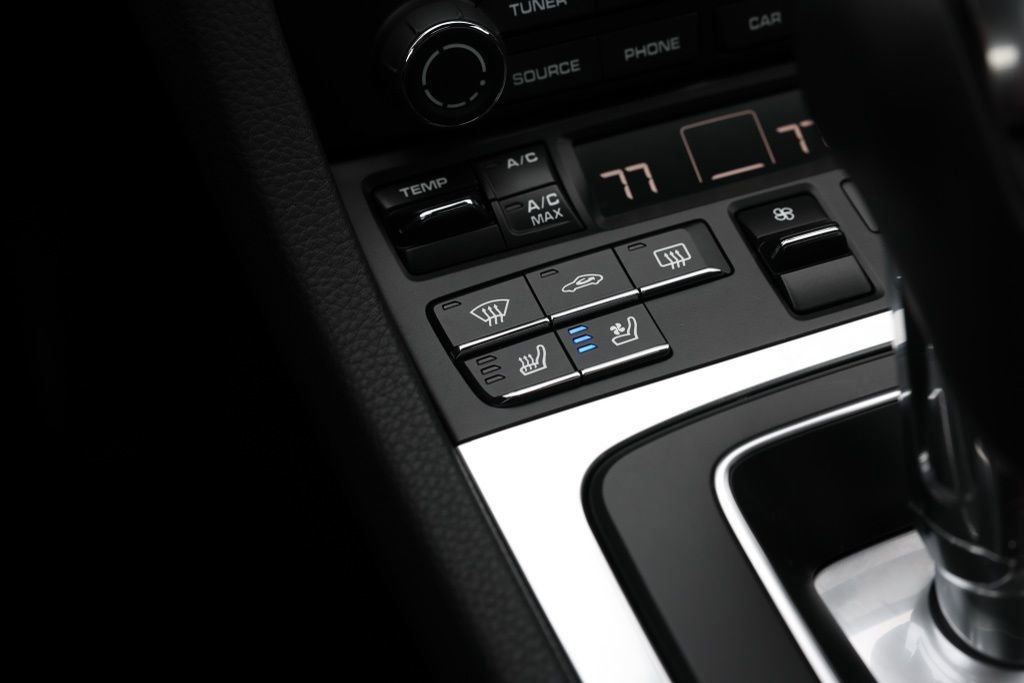 Used 2025 Porsche 718 Cayman image 38