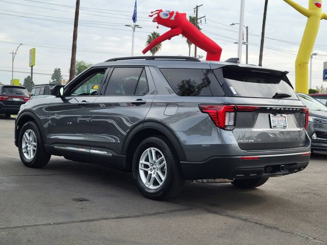 Used 2025 Ford Explorer Active image 2