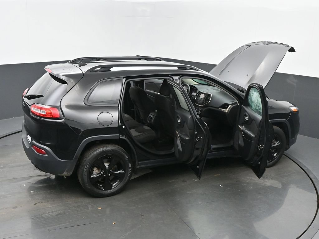 Used 2017 Jeep Cherokee Altitude image 64