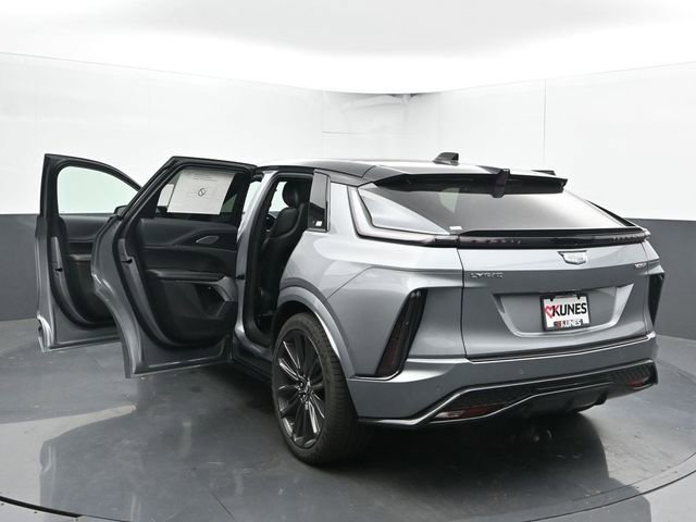 New 2026 Cadillac Lyriq V image 47